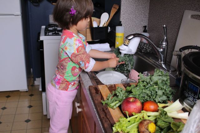 M washing fruits and vegetables to juice